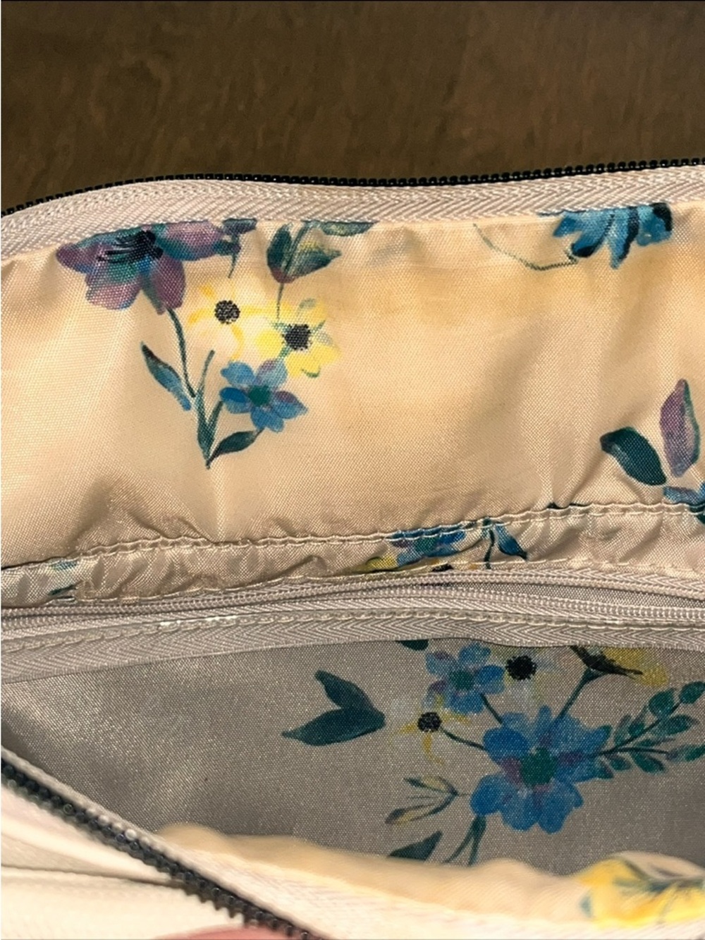 Lug Dory Medium Matte Luxe VL w/ Tote Handles - One Rub Spot on Handle See Pic - Picture 11 of 15